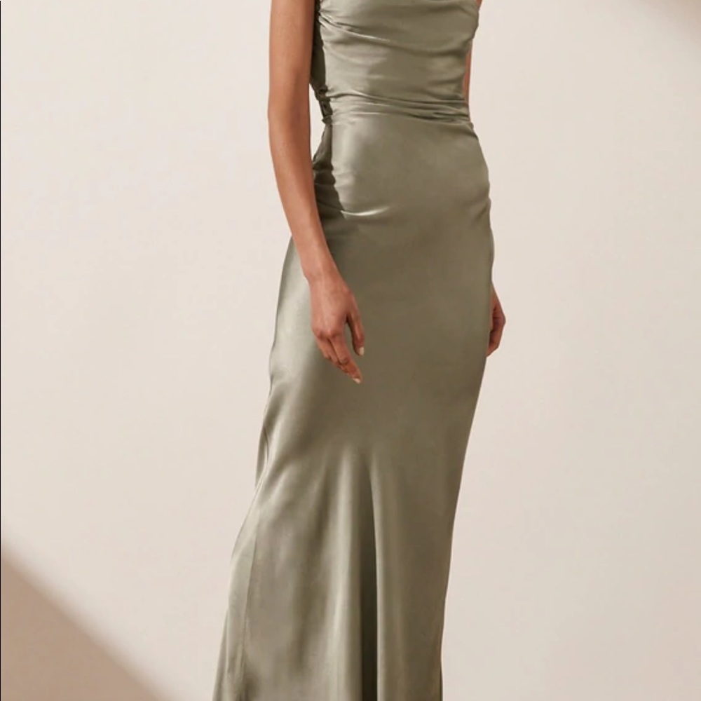 Size 6 Formal dress by Shona Joy. NWT